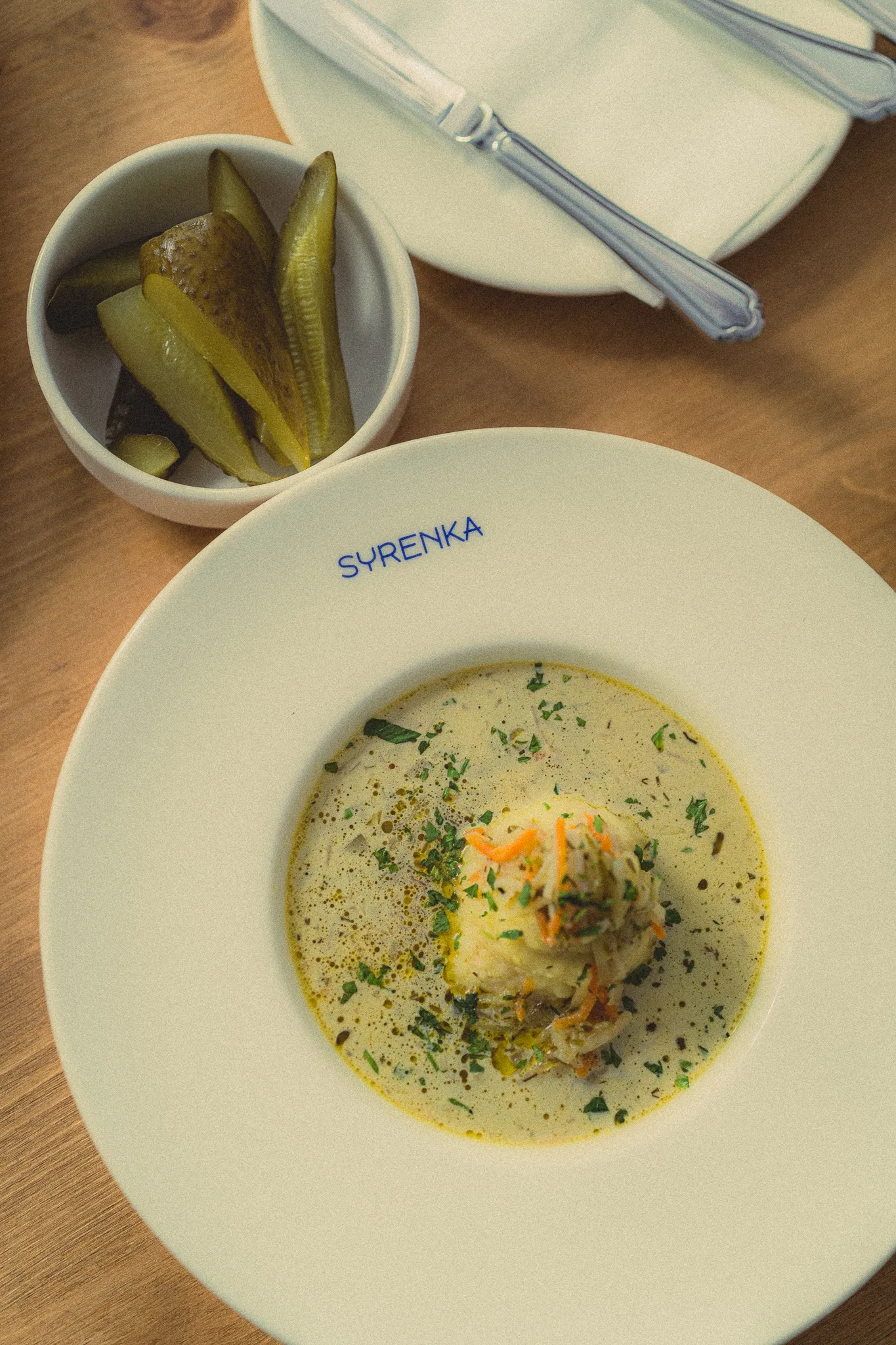 Zupa krem z warzywami i ogorki - Restauracja Syrenka Kołobrzeg