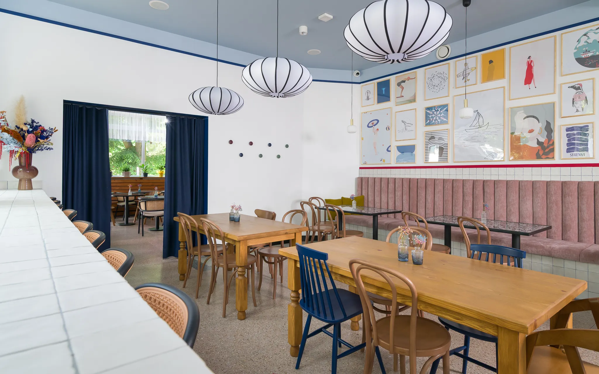 Sala restauracyjna widok ogolny - Restauracja Syrenka Kołobrzeg